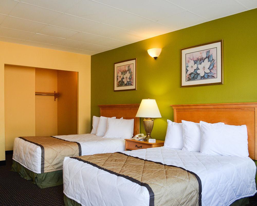 Red Roof Inn York Downtown Экстерьер фото